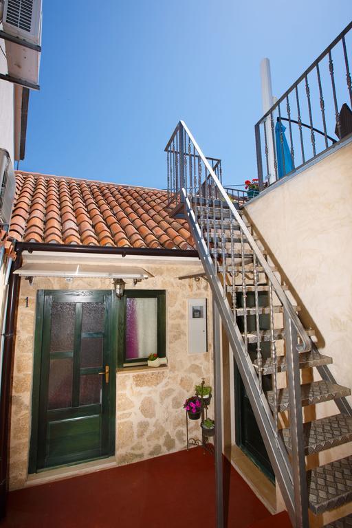 Studio Apartments Bonaca سبليت المظهر الخارجي الصورة