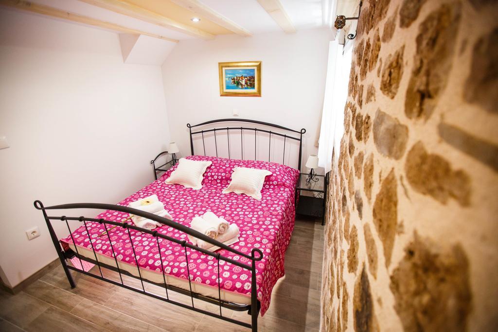 Studio Apartments Bonaca سبليت المظهر الخارجي الصورة